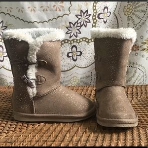 Warm boots Toddler size 8